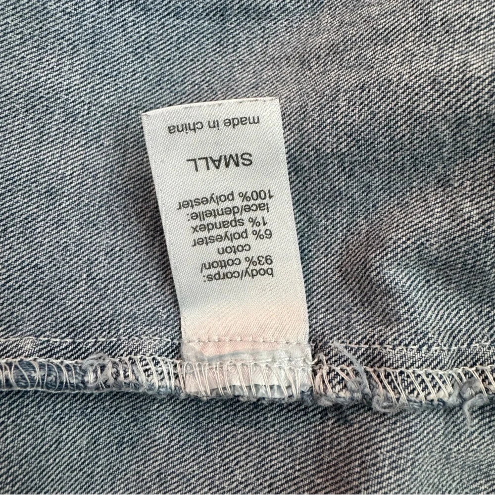 Denim Sleeveless Vest - Picture 6 of 13